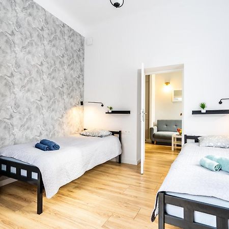 Pod Arkadami Appartement Warschau Buitenkant foto