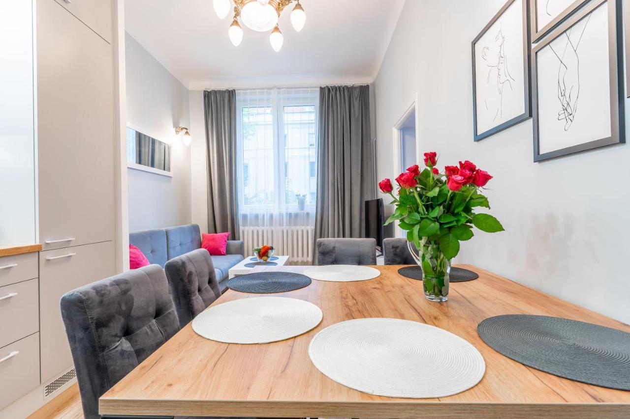 Pod Arkadami Appartement Warschau Buitenkant foto